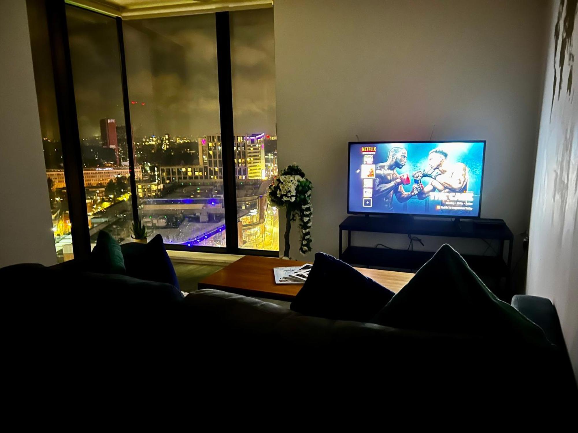 Premium Deals L Last-Minute Stay L 4 Min Walk To Birmingham Central Library L 18Th Floor 2 Bed 2 Bath City Centre Penthouse With Gym & Netflix By Jvt Short Lets エクステリア 写真