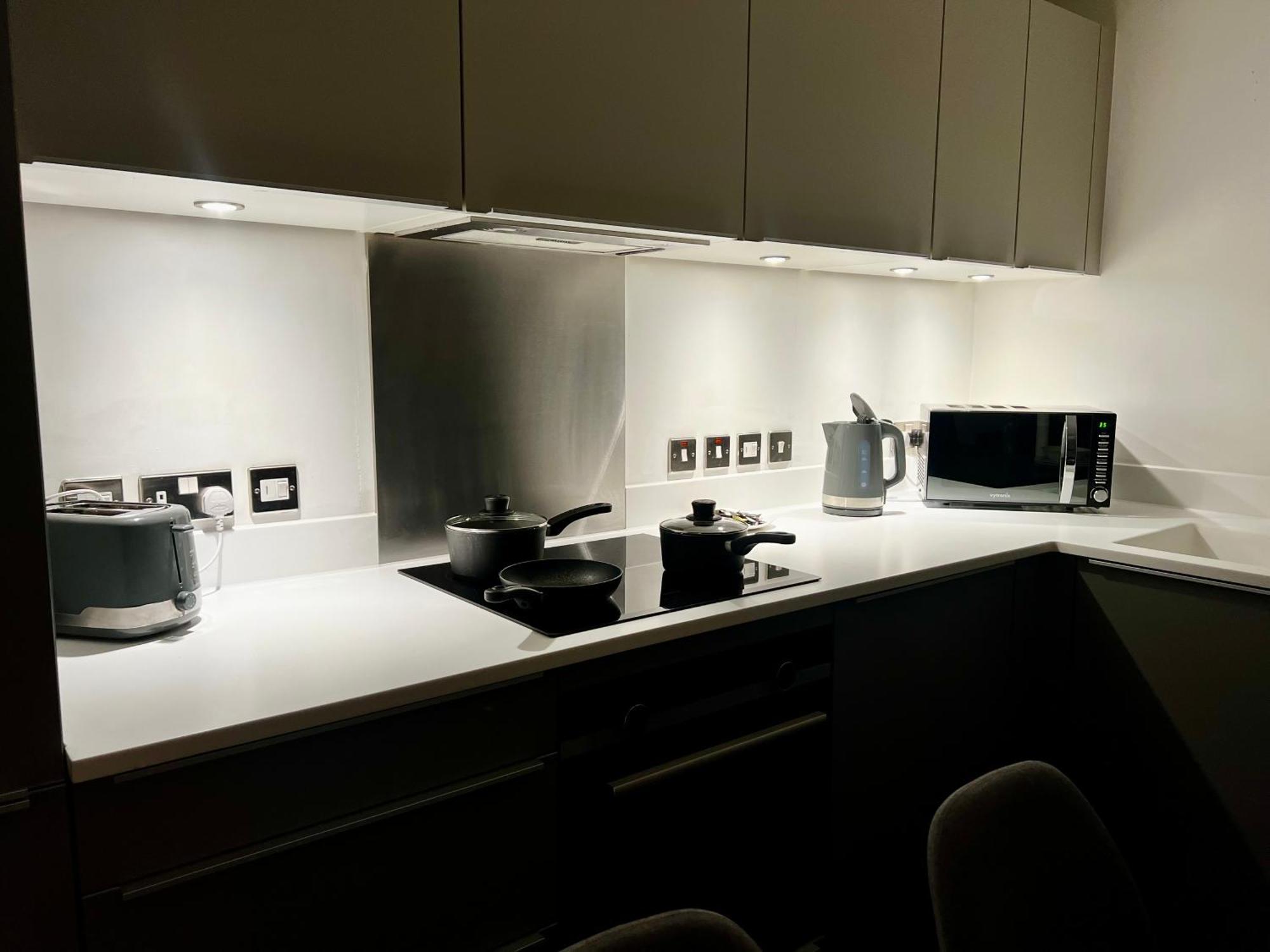 Premium Deals L Last-Minute Stay L 4 Min Walk To Birmingham Central Library L 18Th Floor 2 Bed 2 Bath City Centre Penthouse With Gym & Netflix By Jvt Short Lets エクステリア 写真