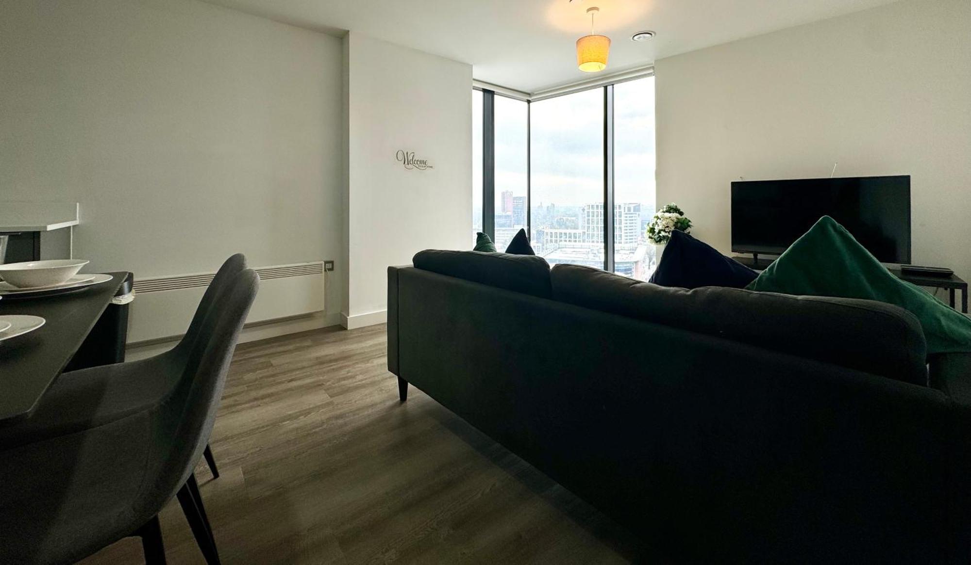 Premium Deals L Last-Minute Stay L 4 Min Walk To Birmingham Central Library L 18Th Floor 2 Bed 2 Bath City Centre Penthouse With Gym & Netflix By Jvt Short Lets エクステリア 写真