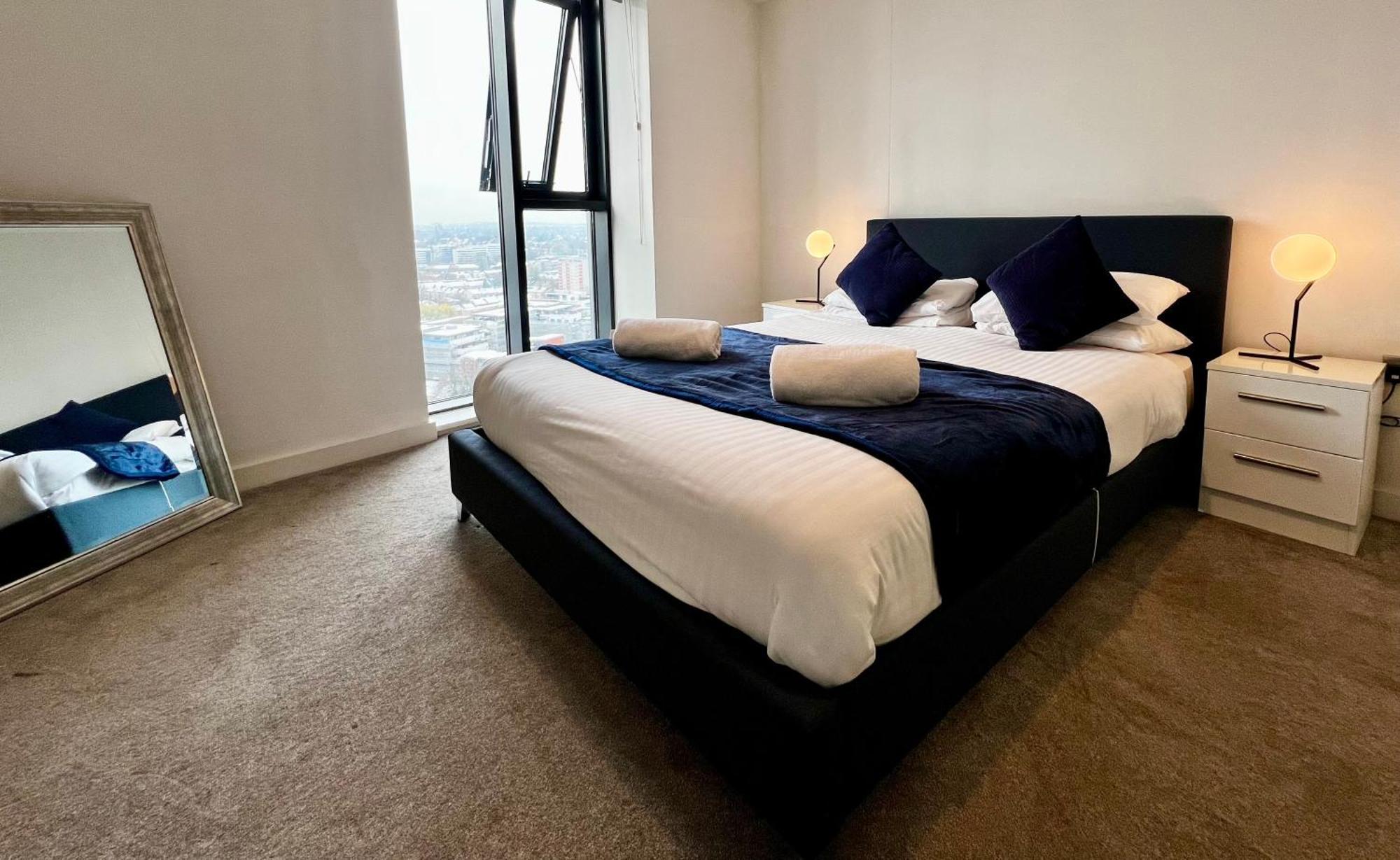 Premium Deals L Last-Minute Stay L 4 Min Walk To Birmingham Central Library L 18Th Floor 2 Bed 2 Bath City Centre Penthouse With Gym & Netflix By Jvt Short Lets エクステリア 写真