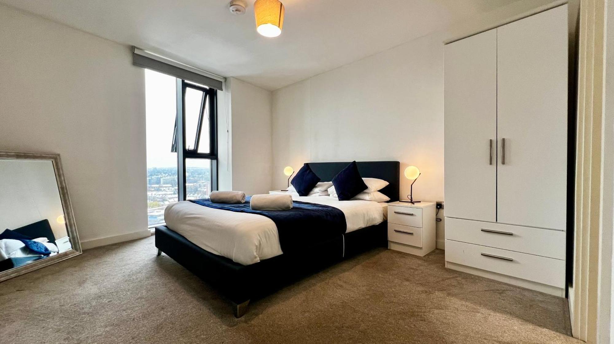 Premium Deals L Last-Minute Stay L 4 Min Walk To Birmingham Central Library L 18Th Floor 2 Bed 2 Bath City Centre Penthouse With Gym & Netflix By Jvt Short Lets エクステリア 写真